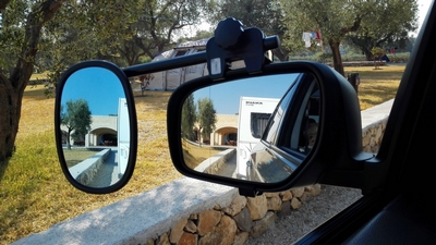 Boomer S in manovra in campeggio